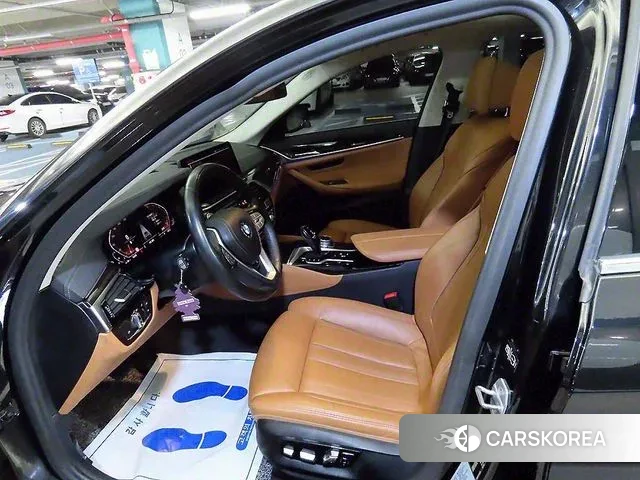 BMW 5 Series (G30) id 3350189 из Кореи 16