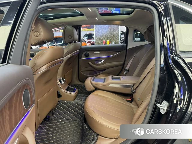 Mercedes-Benz E-class id 4306844 из Китая 7