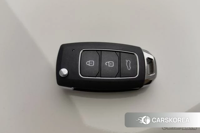 Toyota YARIS L to enjoy id 4259127 из Китая 20