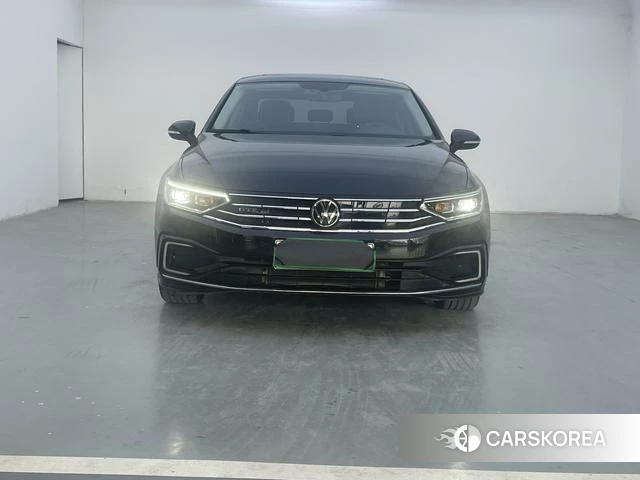Volkswagen Magotan PHEV 2023 Черный из Китая, фото 6
