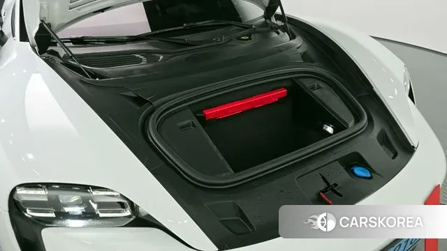 Porsche Taycan id 3390376 из Кореи 16