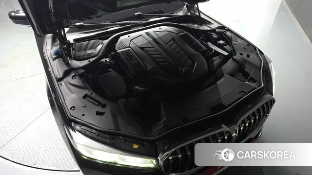 BMW 7 Series (G11) id 4383965 из Кореи 28