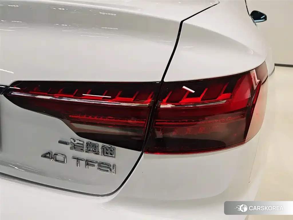 Audi A4L id 4617073 из Китая 11