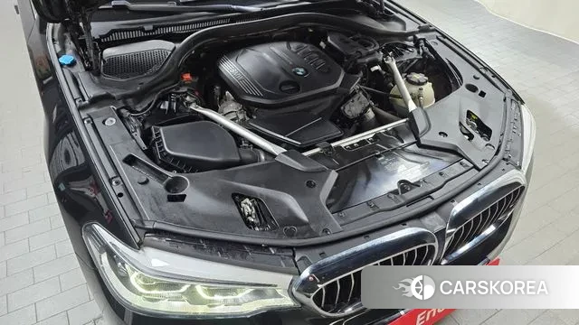 BMW 5 Series (G30) id 3054822 из Кореи 16