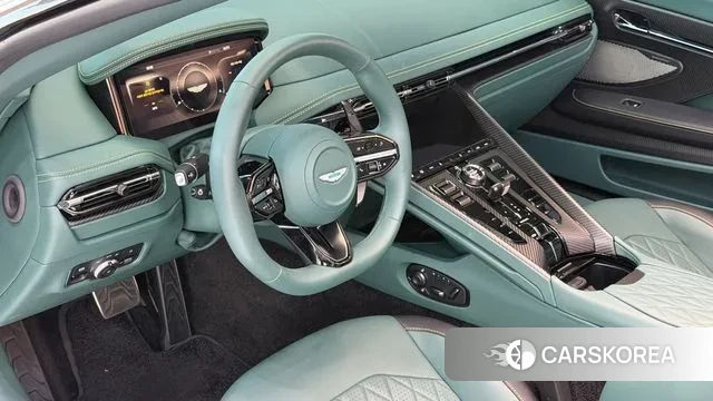 Aston Martin DB12 2025 Черный из Кореи, фото 6