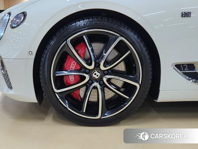 Bentley Continental GT 3rd Generation id 4285570 из Кореи 16