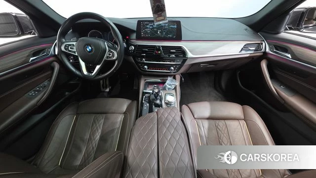 BMW 5 Series (G30) id 4345832 из Кореи 31