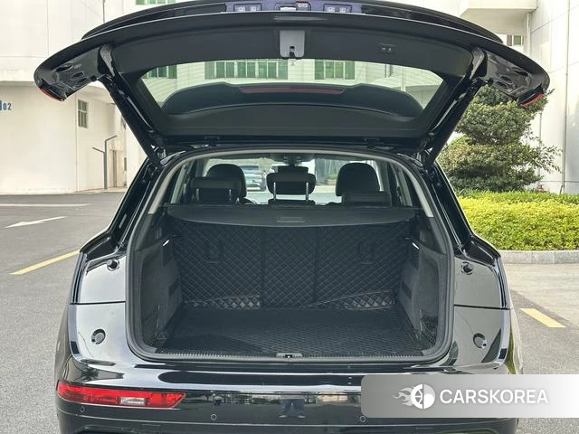 Audi Q5L Sportback id 4261489 из Китая 14