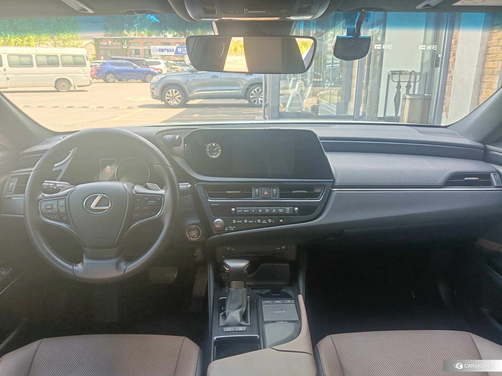 Lexus ES id 4420309 из Китая 26