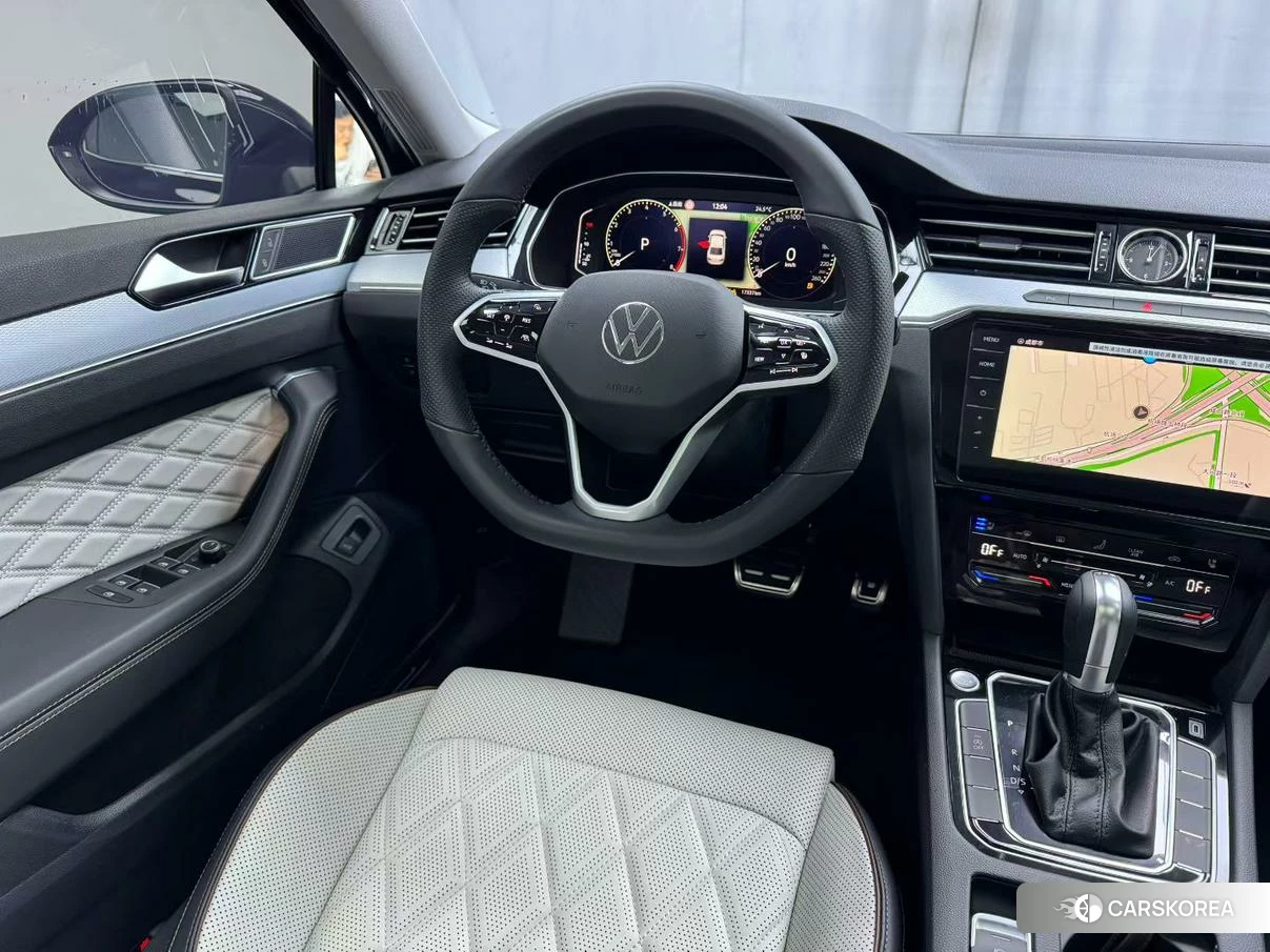 Volkswagen Magotan 2024 Черный из Китая, фото 6