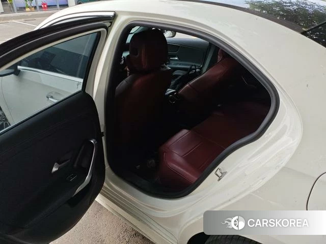 Mercedes-Benz Class A 2021 Белый из Китая, фото 6