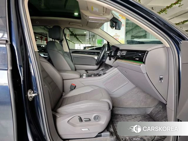 Volkswagen Touareg id 4301167 из Китая 22