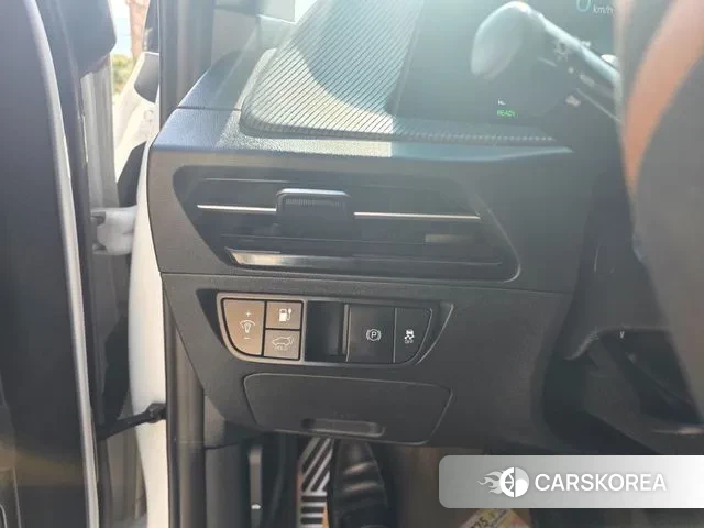 Kia EV6 id 3745444 из Кореи 8