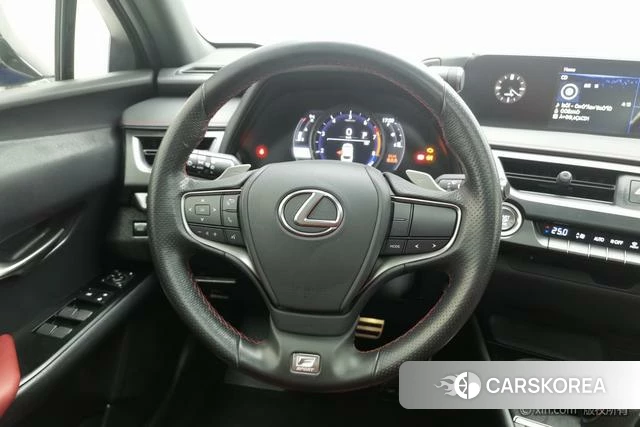 Lexus UX id 4254255 из Китая 20