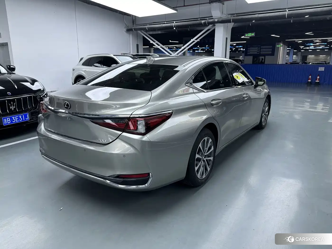 Lexus ES id 4565195 из Китая 7