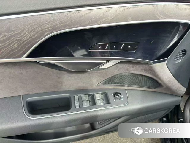 Audi A8 id 4392380 из Китая 14