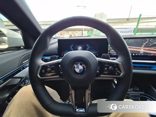 BMW 5 Series (G60) id 3502018 из Кореи 14