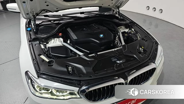 BMW 5 Series (G30) id 4179859 из Кореи 16