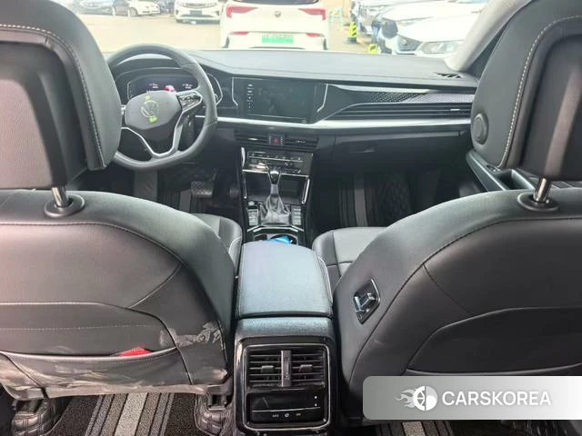 Volkswagen Passat 2024 Черный из Китая, фото 6
