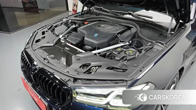 BMW 5 Series (G30) id 3355060 из Кореи 16