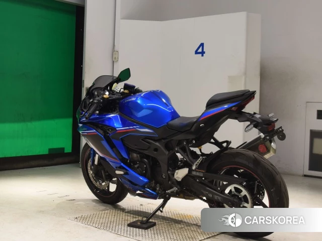 Kawasaki ZX-4R SE id 4392916 из Японии 6