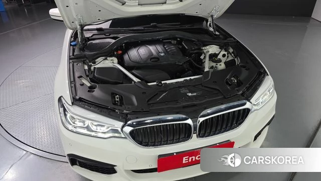 BMW 5 Series (G30) id 4286268 из Кореи 16