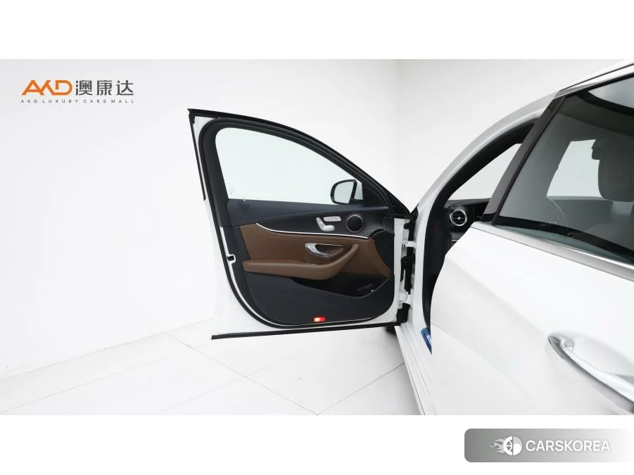 Mercedes-Benz E-class 2022 Белый из Китая, фото 6