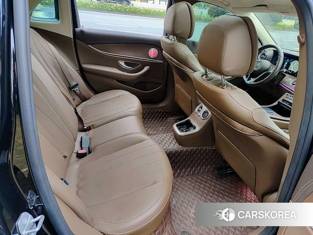 Mercedes-Benz E-class id 4277702 из Китая 7
