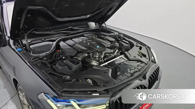 BMW 5 Series (G30) id 3003044 из Кореи 16