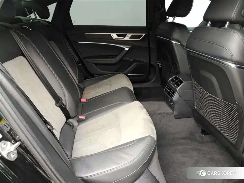 Audi A6L id 4515324 из Китая 17