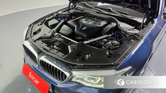 BMW 5 Series (G30) id 3741852 из Кореи 16