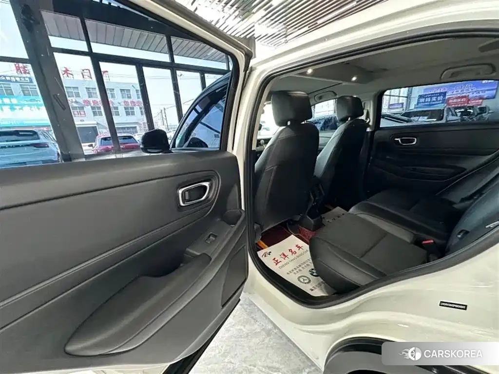 Honda Vezel 2024 Белый из Китая, фото 6