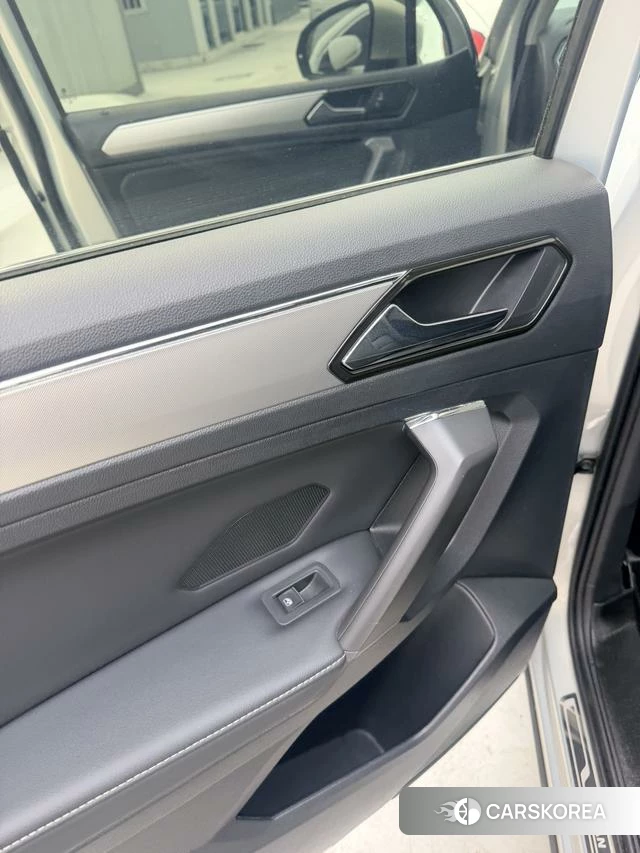 Volkswagen Tiguan L id 4210875 из Китая 16