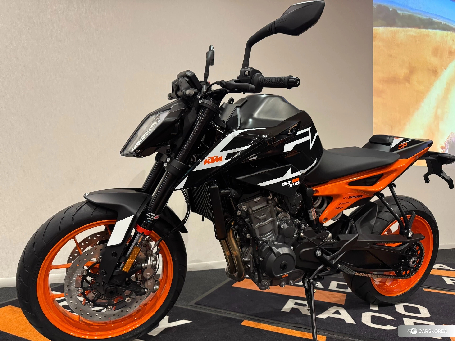 KTM 890 DUKE GP id 3939662 из Японии 6