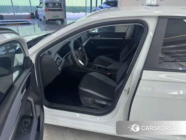 Volkswagen Lavida 2024 Белый из Китая, фото 6
