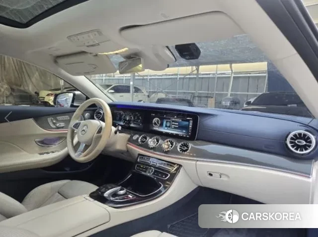 Mercedes-Benz E-Class W213 2018 Песочный из Кореи, фото 6