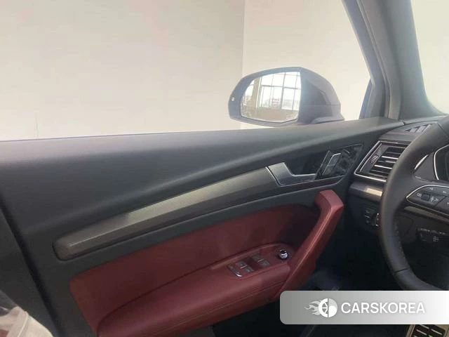 Audi Q5L id 4276800 из Китая 11