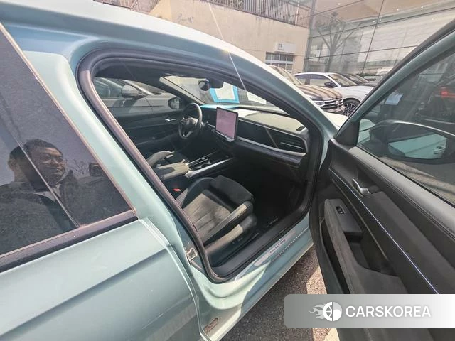 Volkswagen Passat id 4261282 из Китая 7