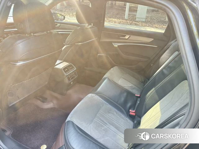 Audi A6L id 4265111 из Китая 10