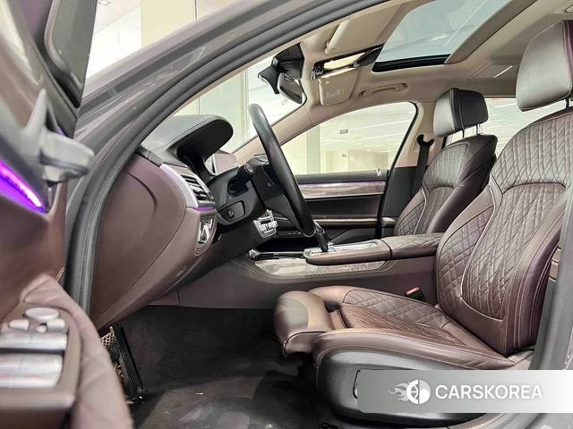 BMW 7 series 2020 Темно-серый из Китая, фото 6