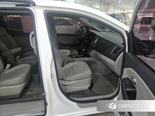 Kia The New Carnival id 4703528 из Кореи 16