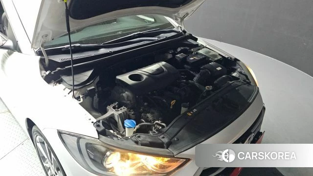 Hyundai Avante AD id 3943049 из Кореи 16