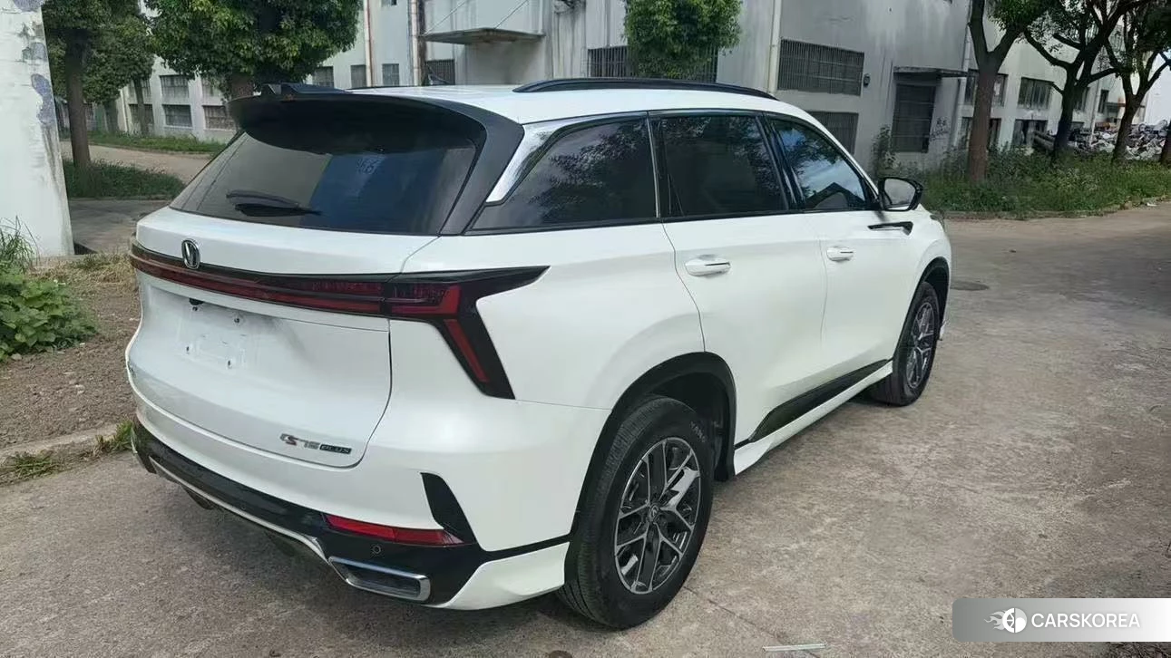 Chang'an CS75 PLUS 2024 Белый из Китая, фото 6