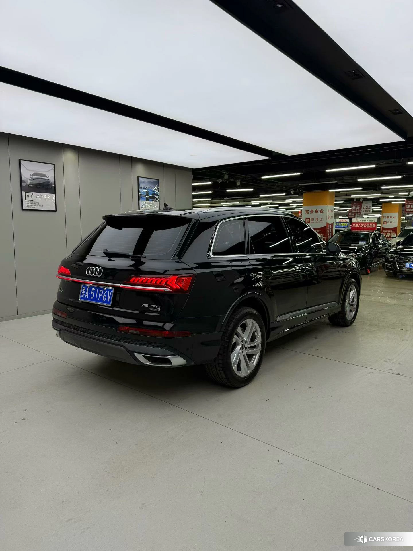 Audi Q7 2021 Черный из Китая, фото 6