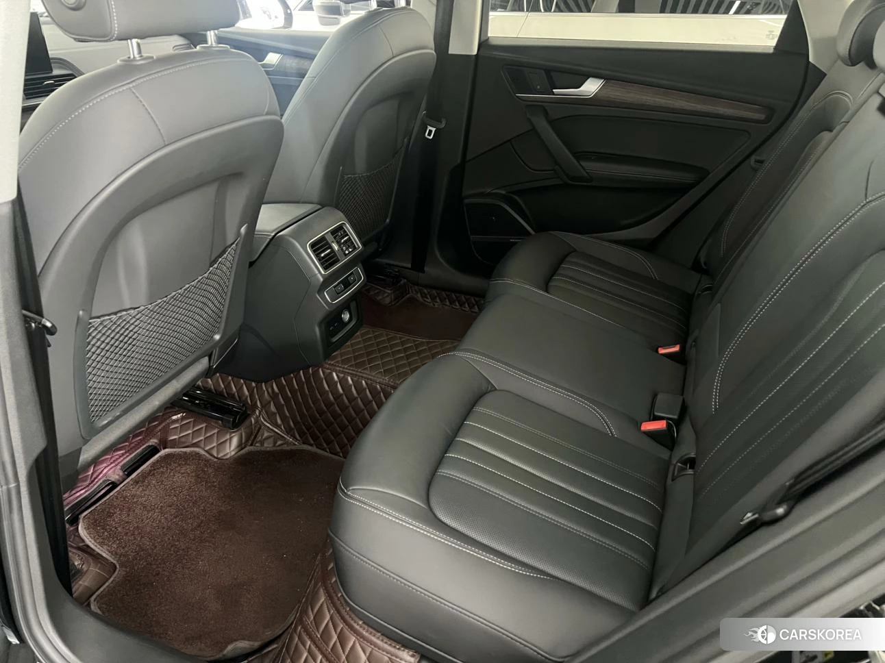 Audi Q5L id 4498594 из Китая 10