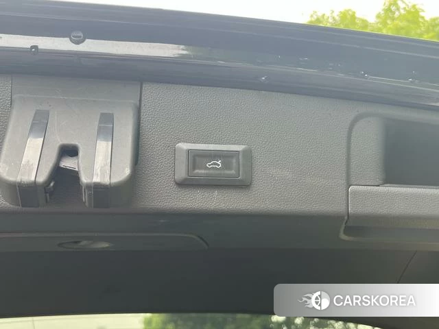 Volkswagen Tiguan L id 4387213 из Китая 17