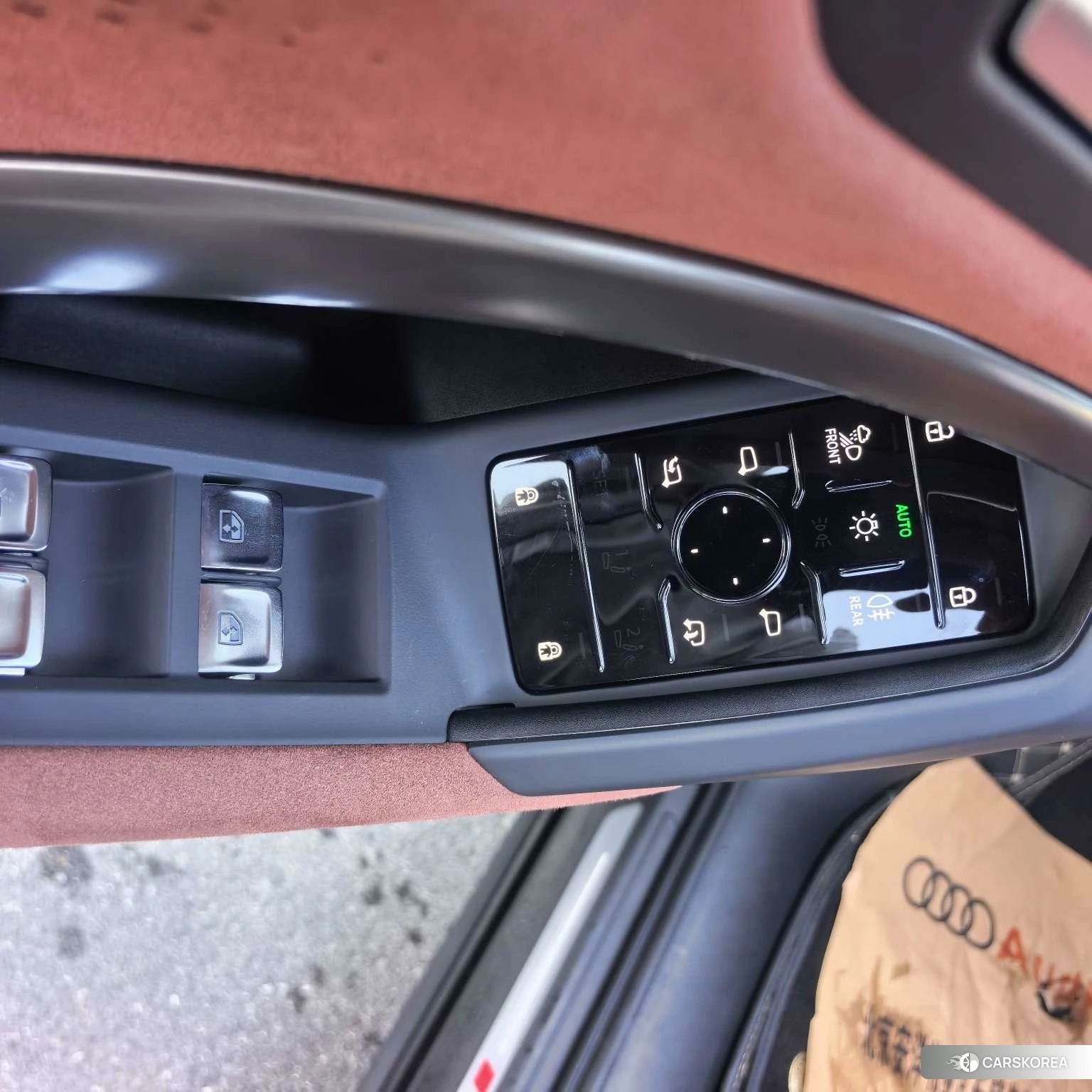 Audi Q5L id 4498694 из Китая 9