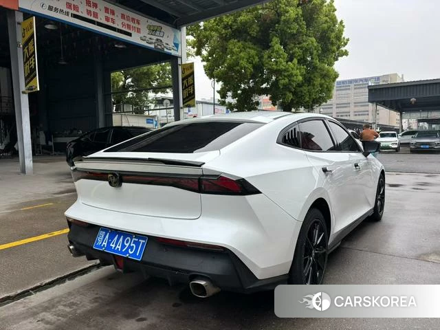 Chang'an UNI-V 2023 Белый из Китая, фото 6