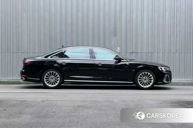 Audi A8 id 4392405 из Китая 24
