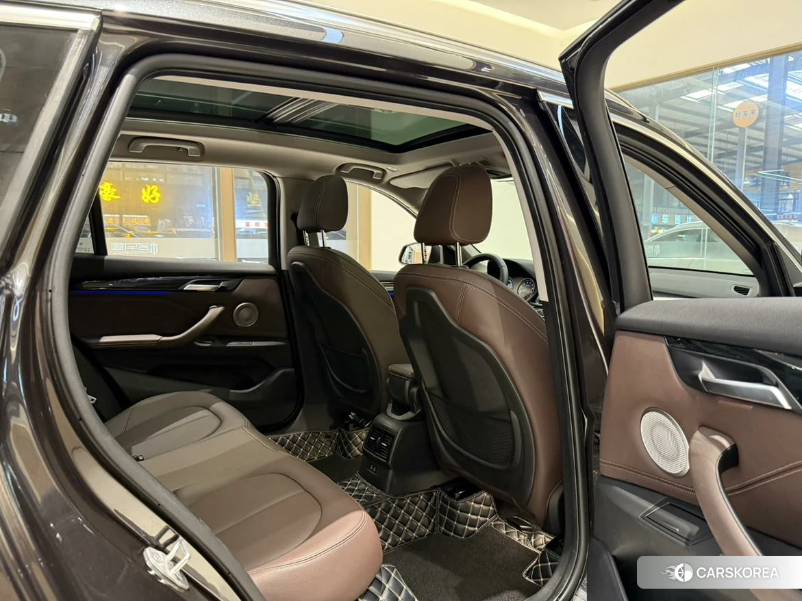 BMW X1 id 4479671 из Китая 9